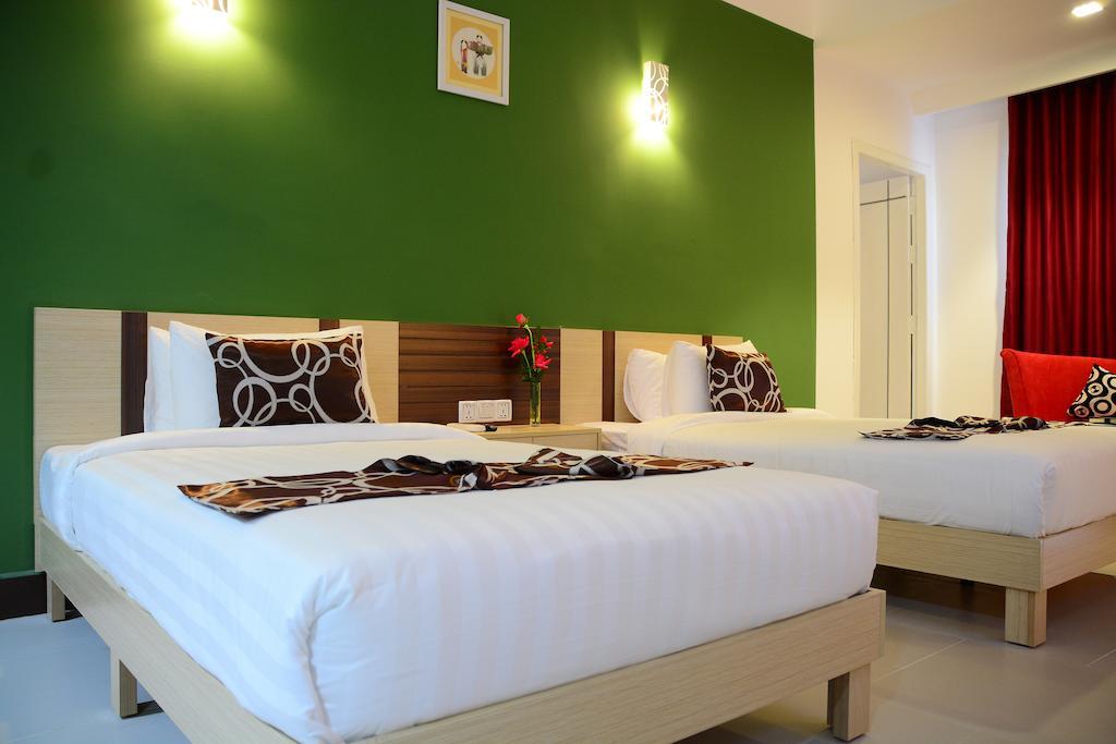 Moon Julie Hotel Sihanoukville Exterior foto