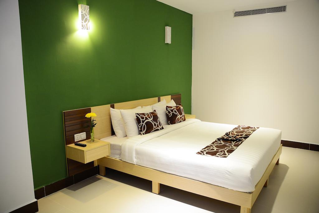 Moon Julie Hotel Sihanoukville Exterior foto